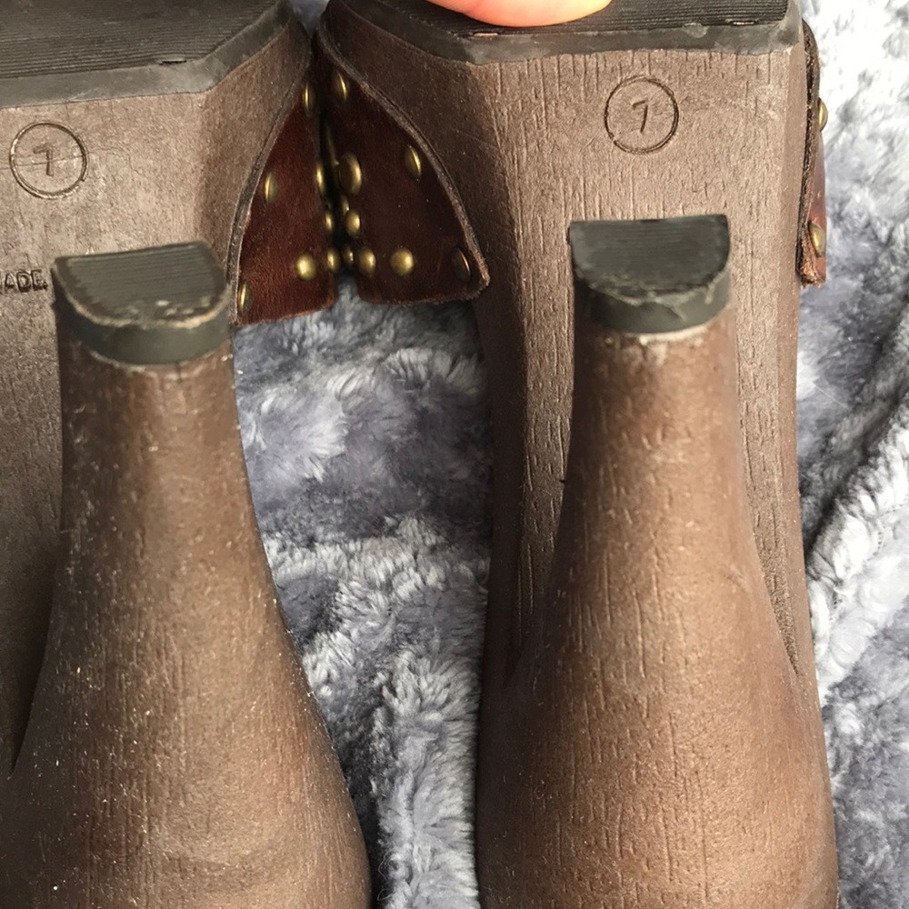 Mossimo: Brown studded open toe heels - Picture 6 of 8